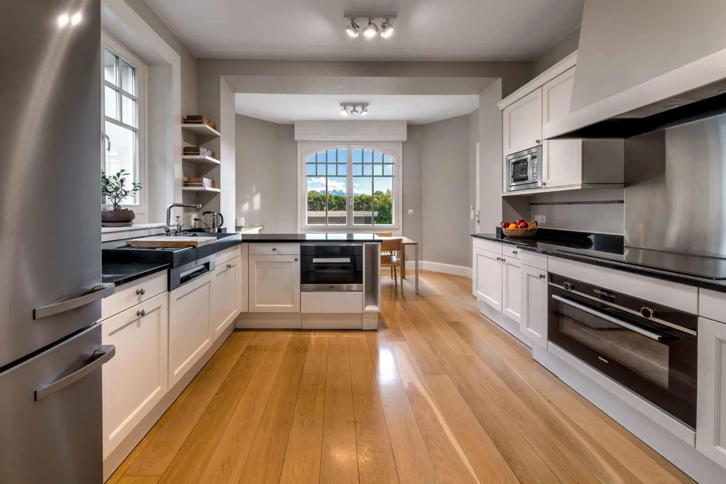 Elegant Detached House in Jussy - Photo 3 of 13