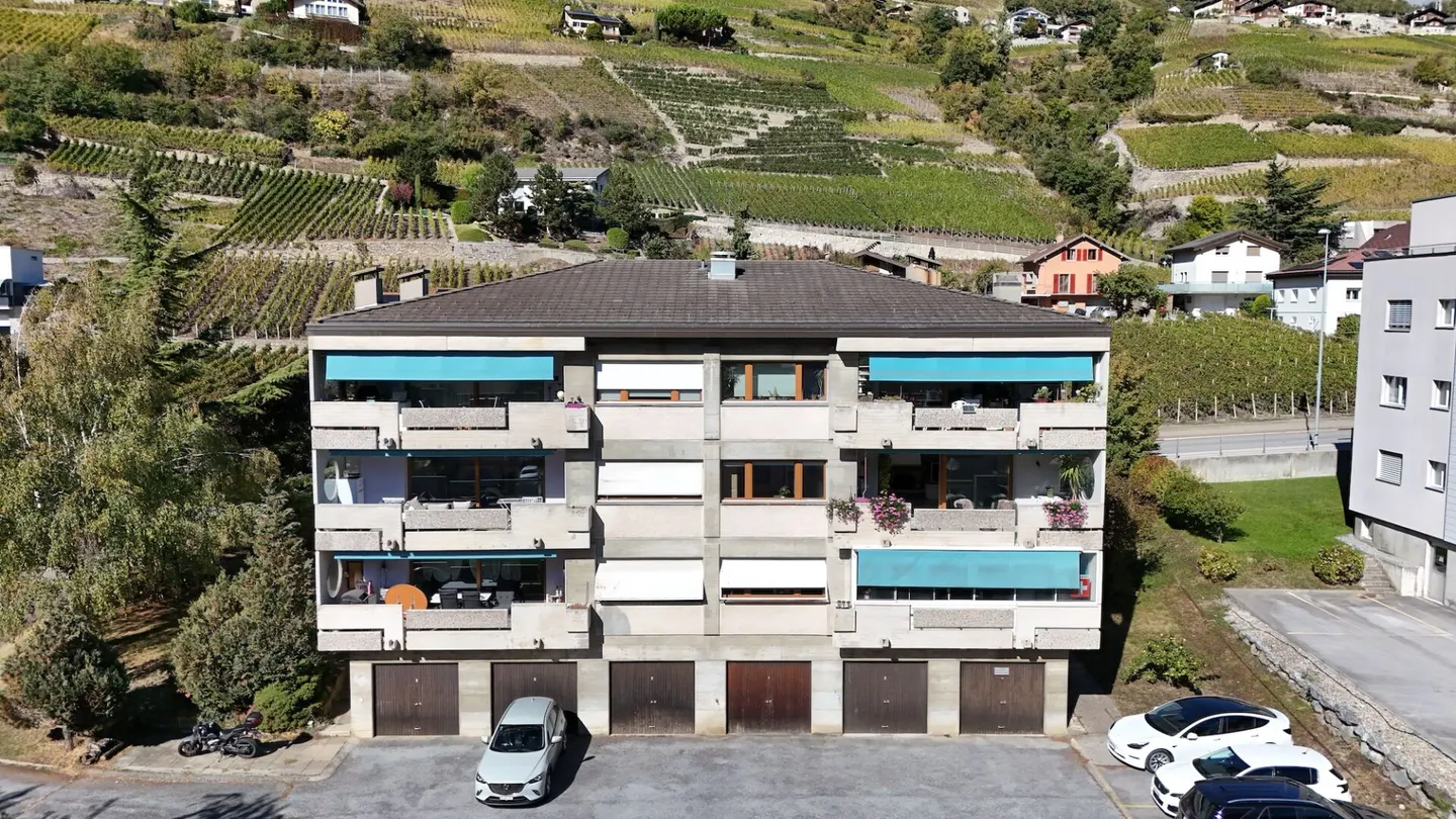 Bell'appartamento ristrutturato nel pittoresco villaggio di Noës - Foto 1 di 23