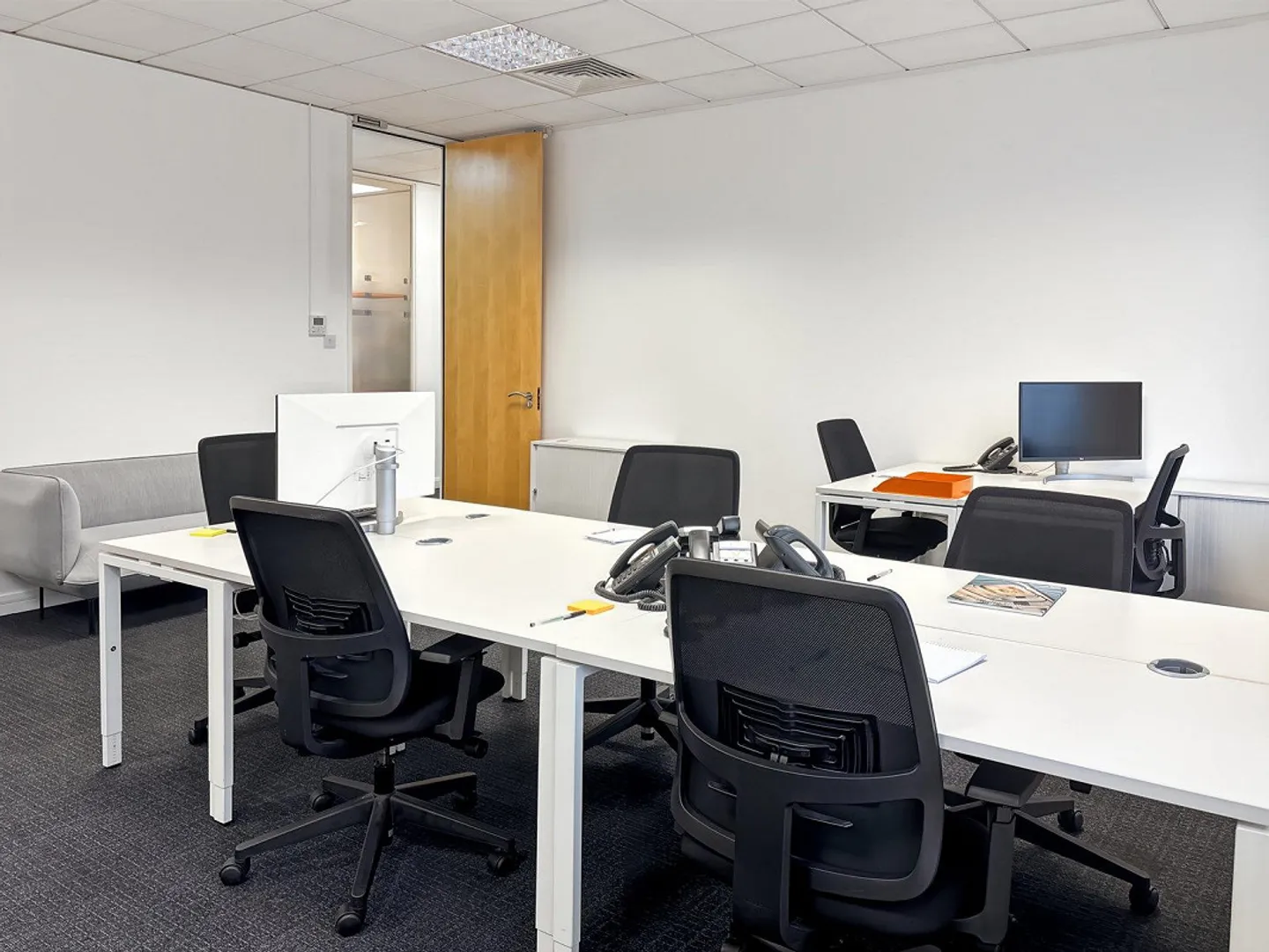 Espace de bureau pour 50 personnes dans Spaces Bahnhofplatz - Photo 1 sur 11