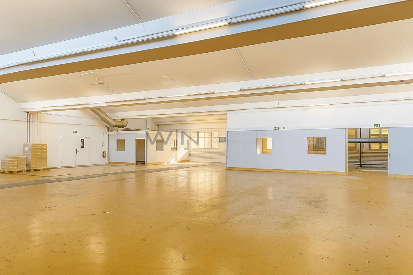 Versatile Industrial Property - Photo 4 of 13