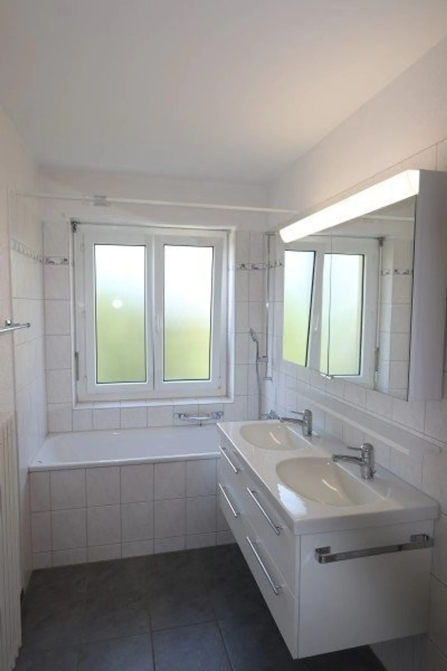 Charmante Wohnung mit Balkon - Foto 3 von 7