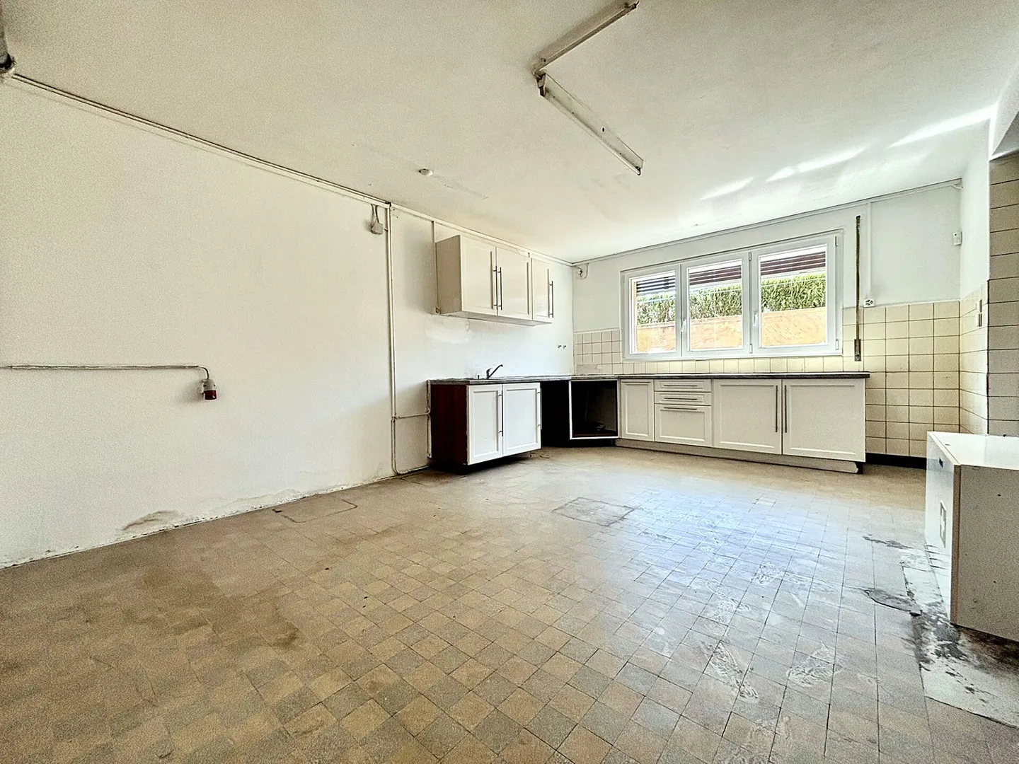 Espace Commercial avec Appartement - Photo 4 sur 7
