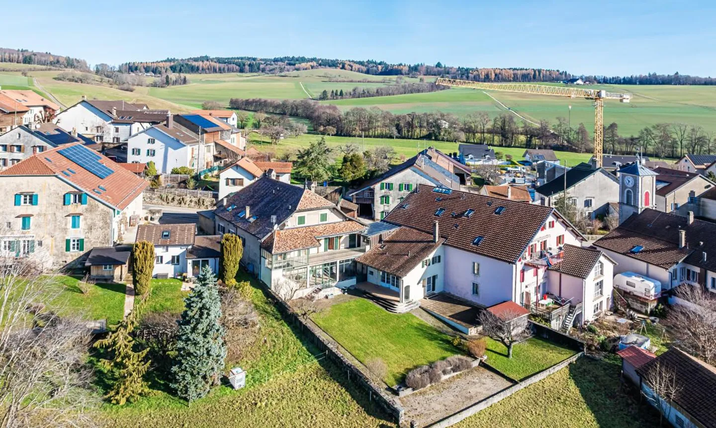 Schönes Dorfhaus mit unabhängiger Wohnung - Foto 1 von 13