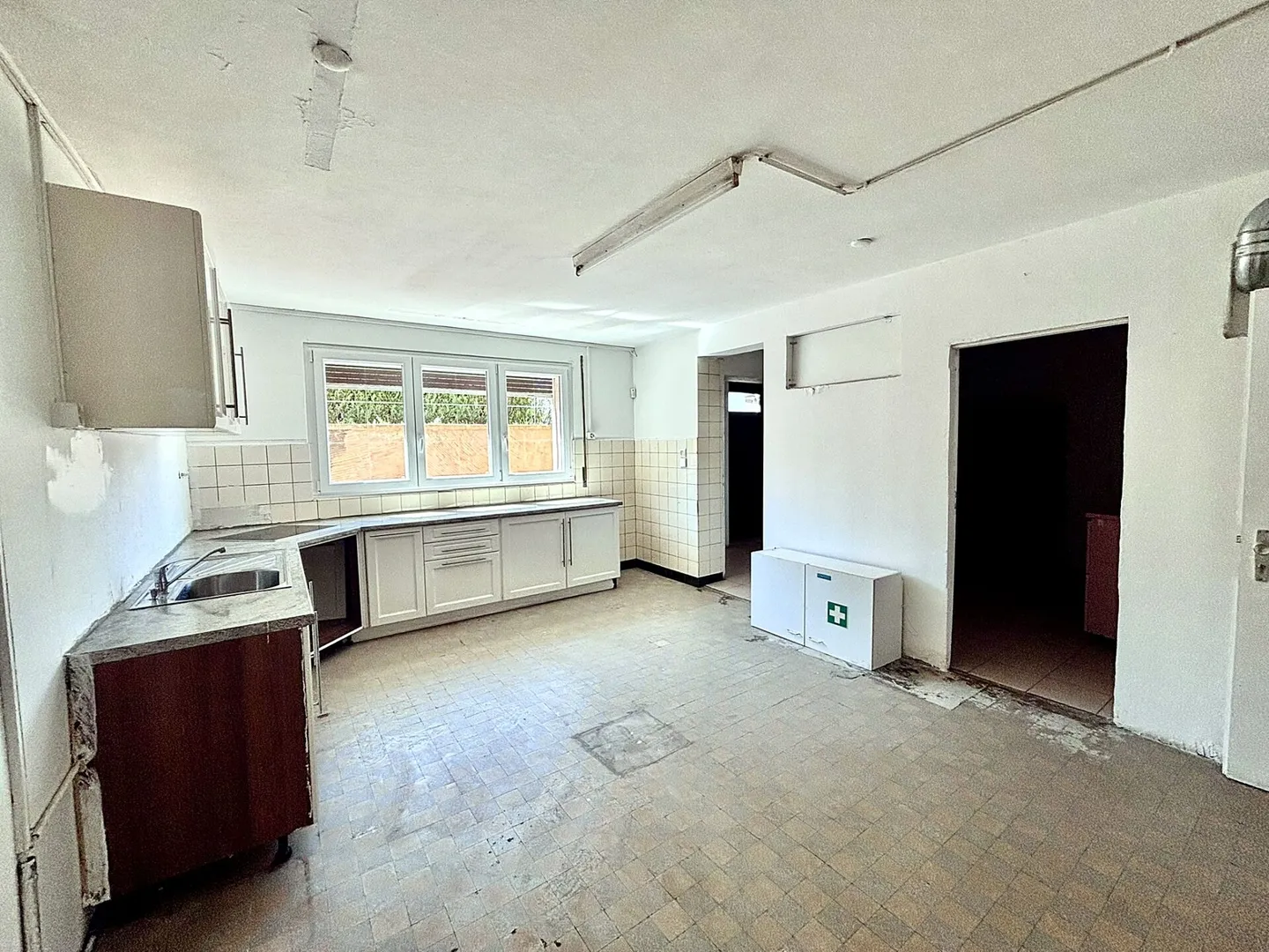 Espace Commercial avec Appartement - Photo 5 sur 7