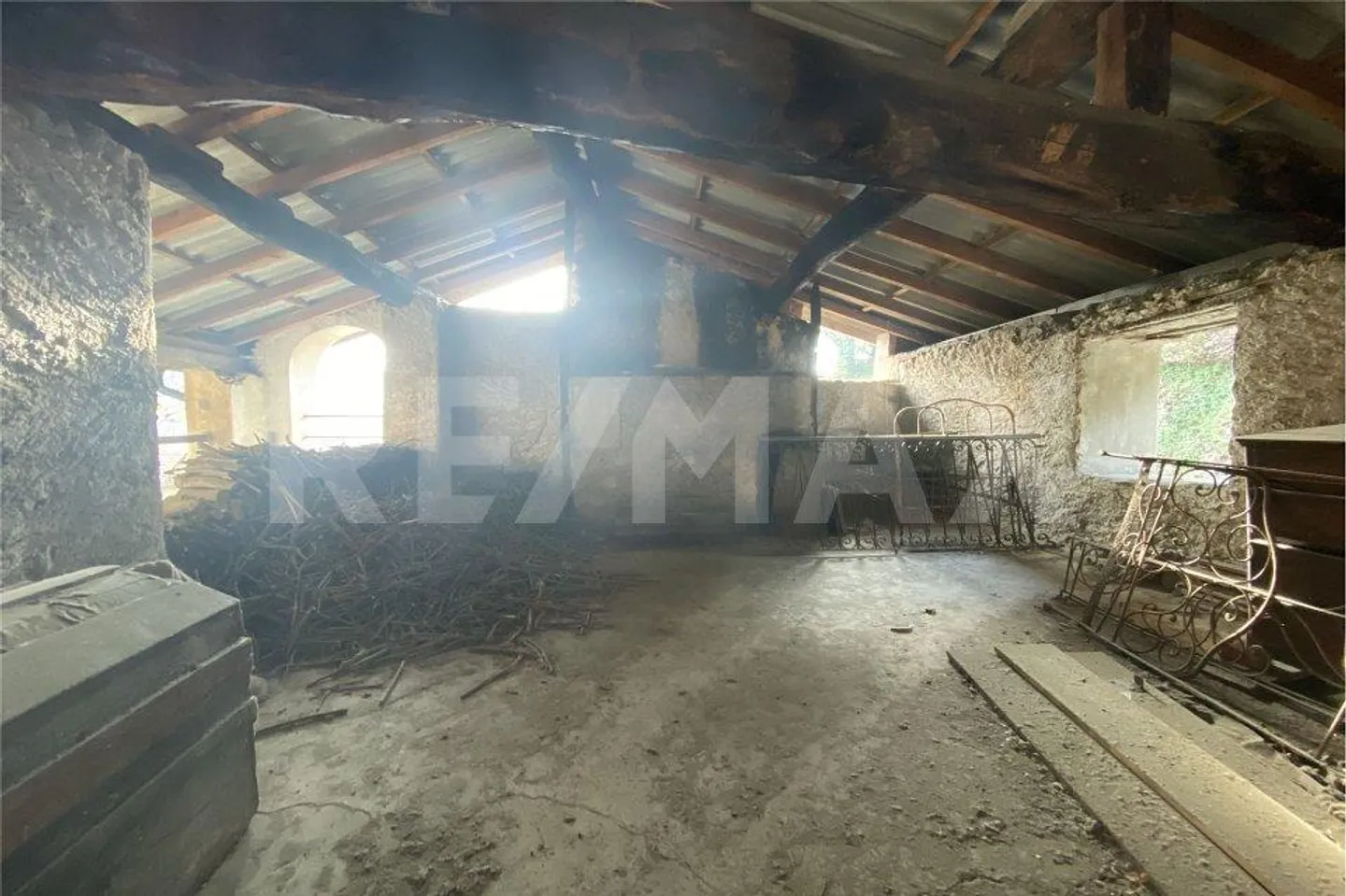 Historisches Dorfhaus mit Innenhof - Foto 7 von 13