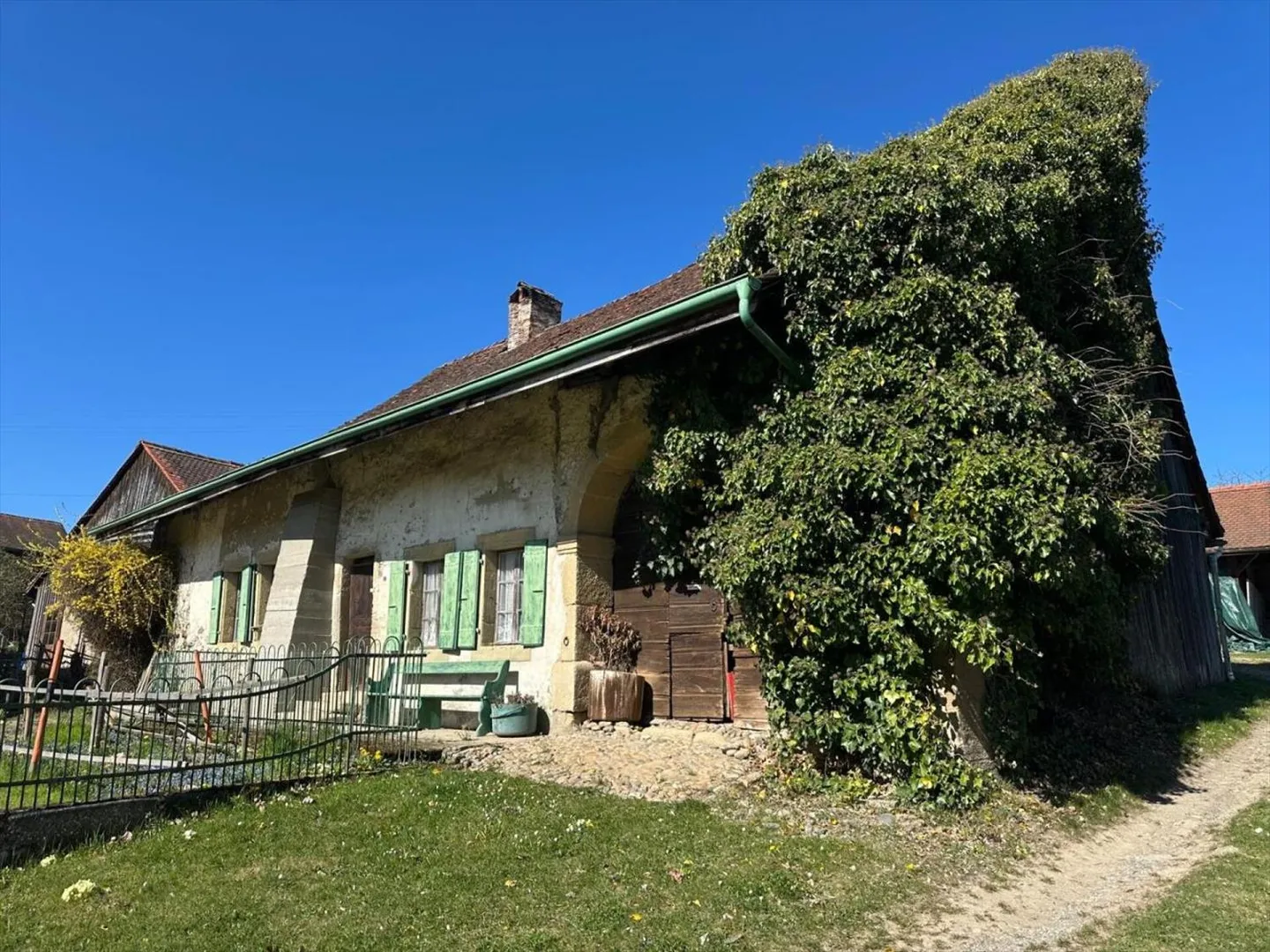 Proprietà 6 stanze a Villars-le-Comte - Foto 9 di 13