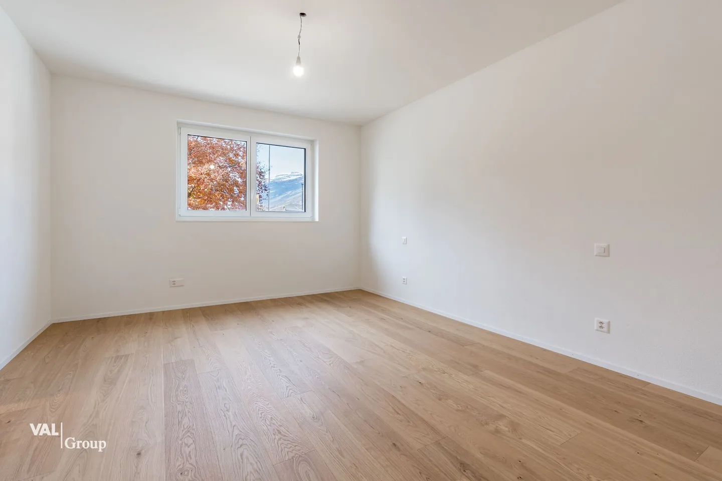 Grossräumige 2.5 Zimmer Wohnung mit grosszügiger Gartenfläche - Foto 5 von 13