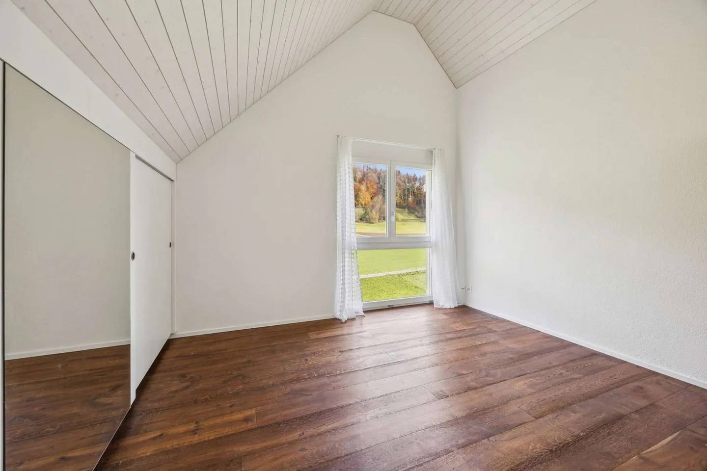 Vivere con stile e vista, appartamento attico di 4,5 stanze a Zell - Foto 9 di 13