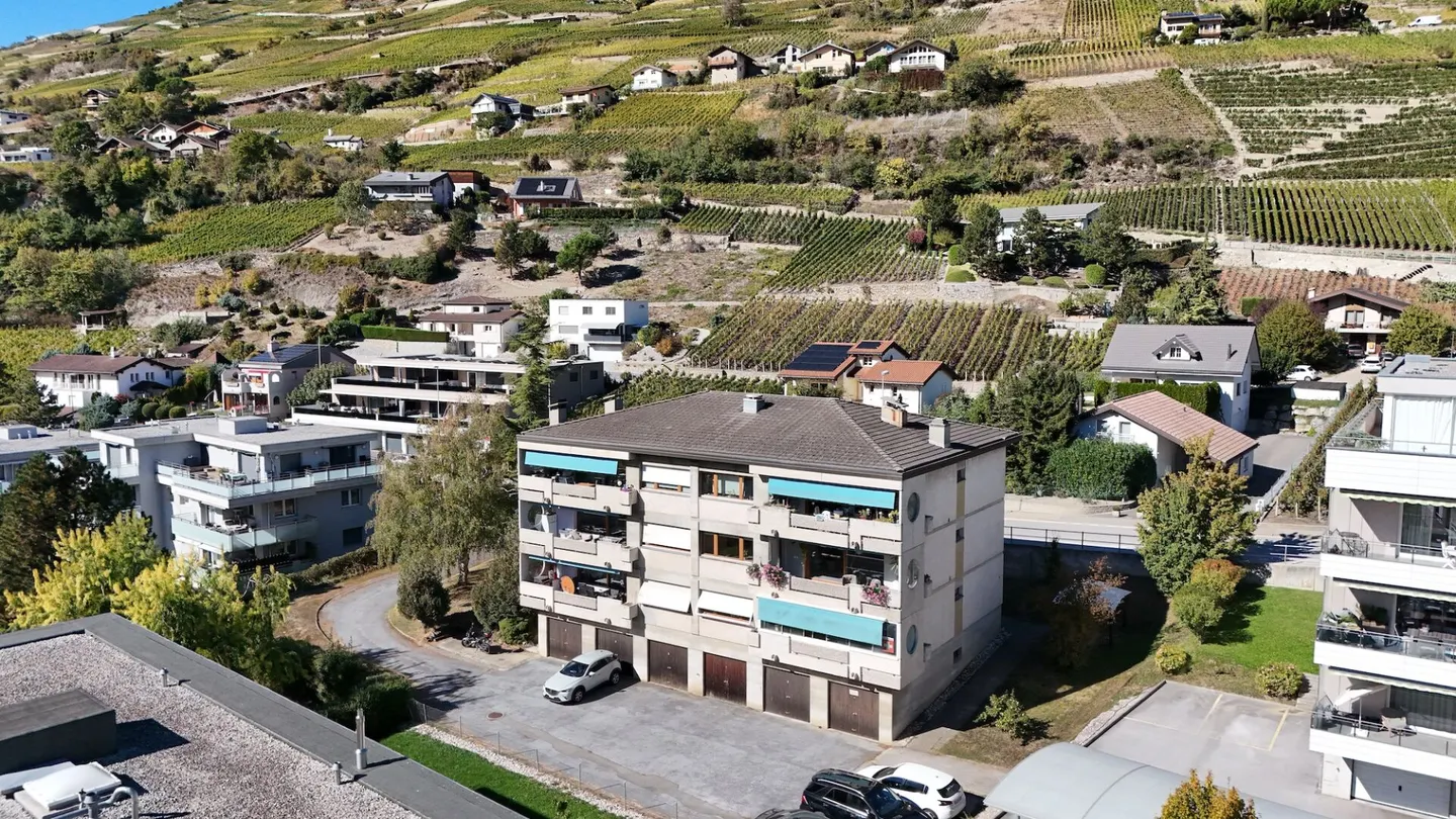 Bell'appartamento ristrutturato nel pittoresco villaggio di Noës - Foto 23 di 23