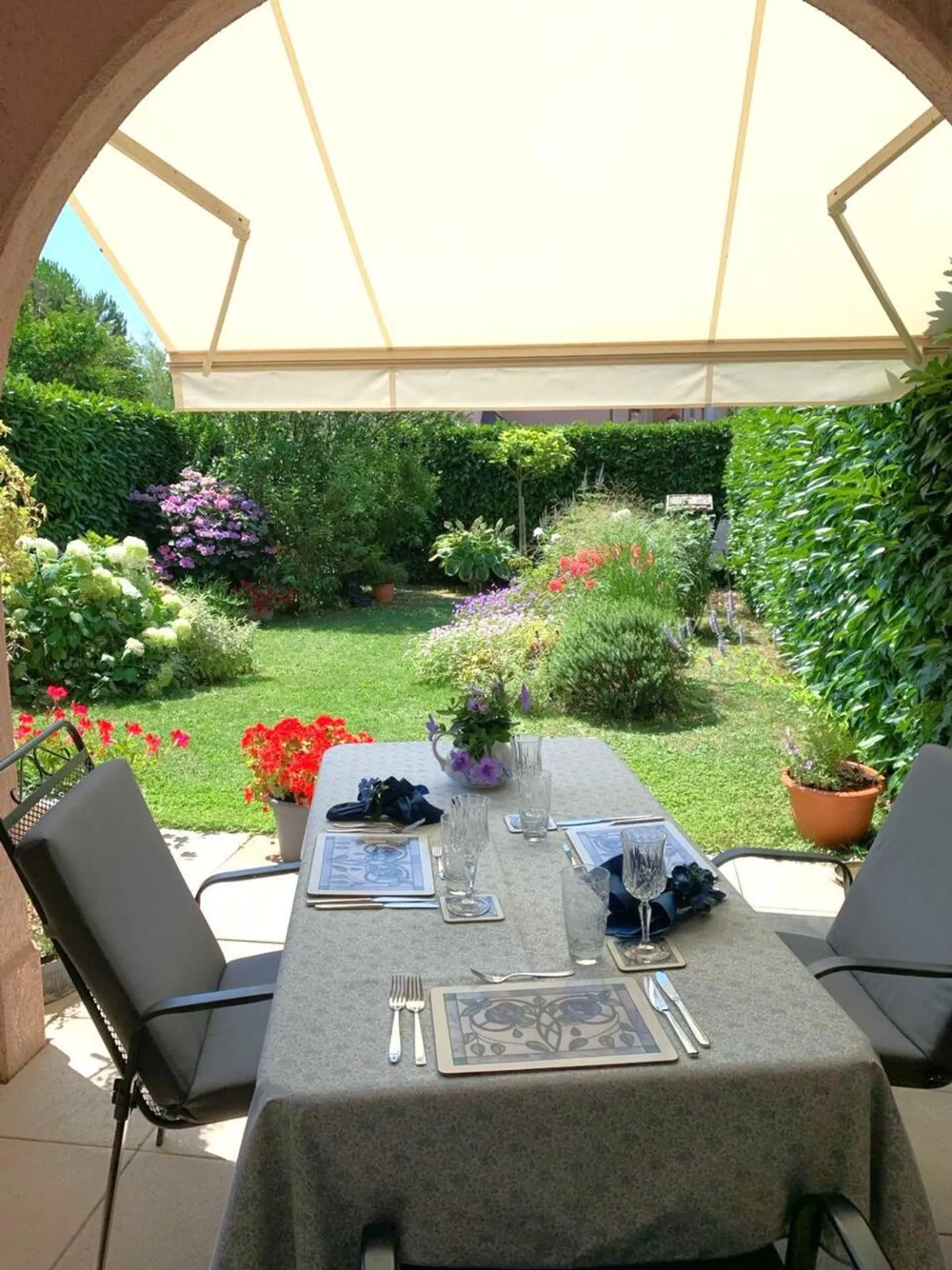 A louer - Appartement de 3 pièces avec jardin au cœur du Domaine Impérial à Gland - Photo 5 sur 9