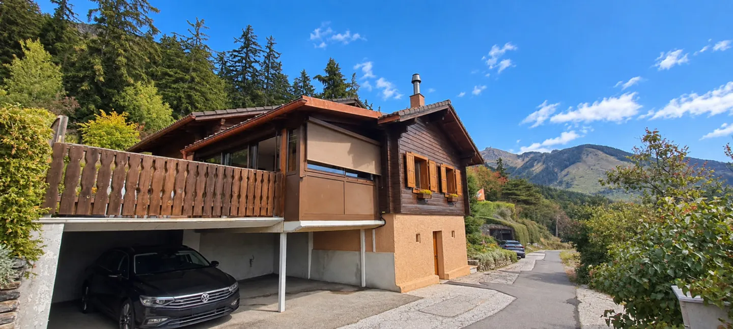 ZU VERMIETEN: Chalet im Mayen de la Zour - Charme, Ruhe und herrlicher Ausblick - Foto 2 von 18