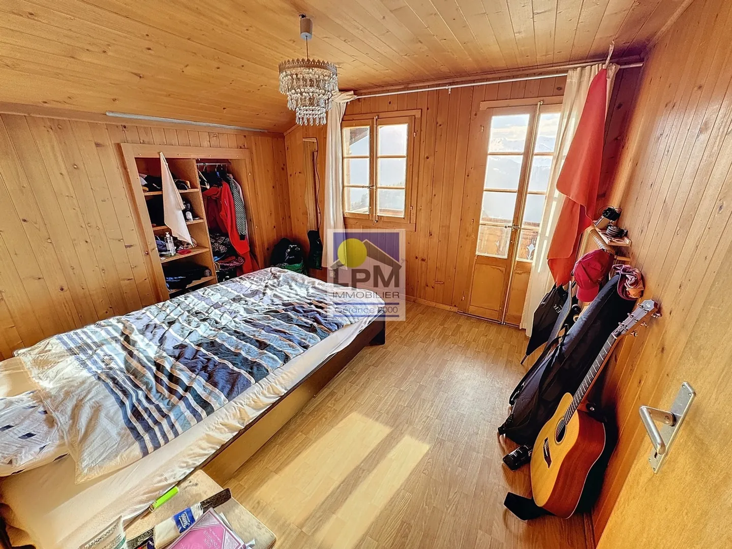 Chalet located in an exceptional setting with breathtaking views! - Photo 19 of 36