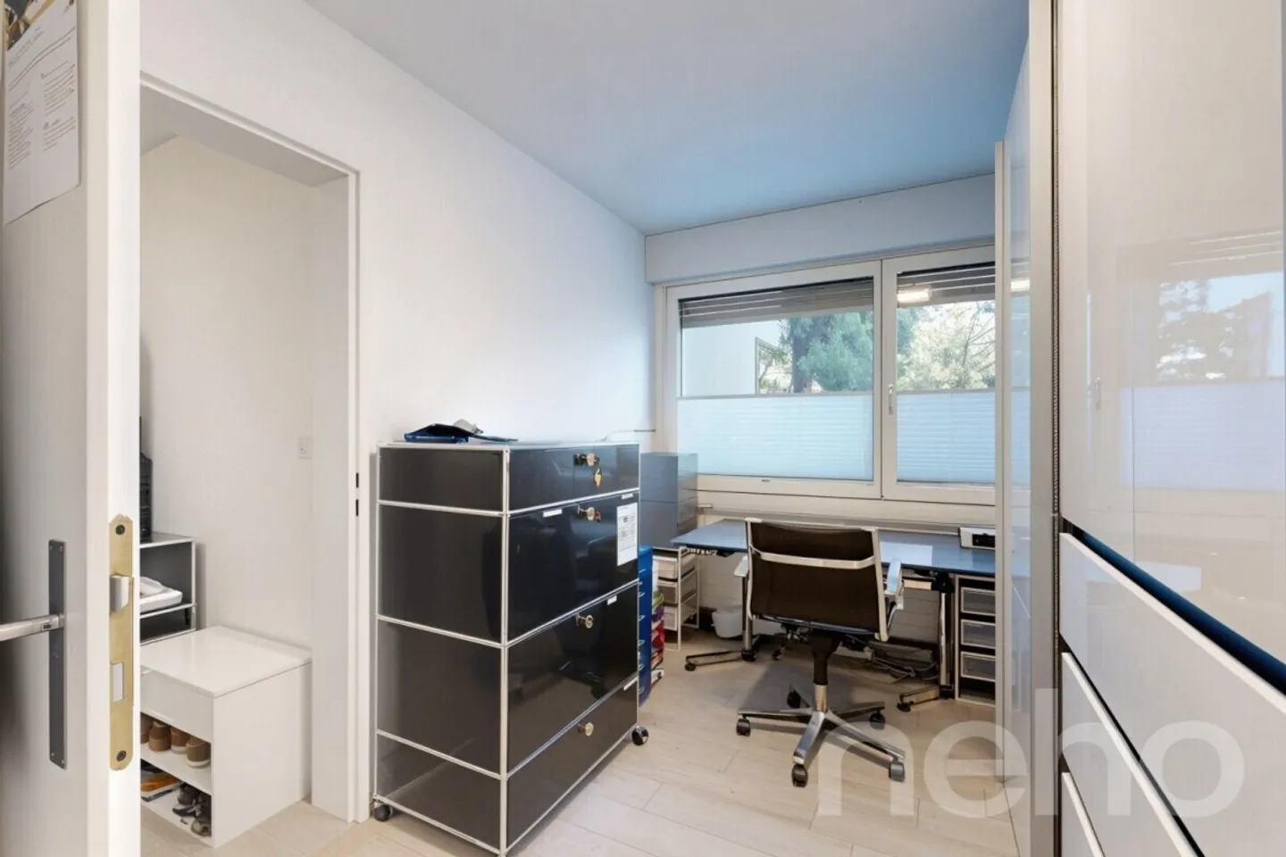 Aussergewöhnliches Studio mit Garten - Foto 10 von 11