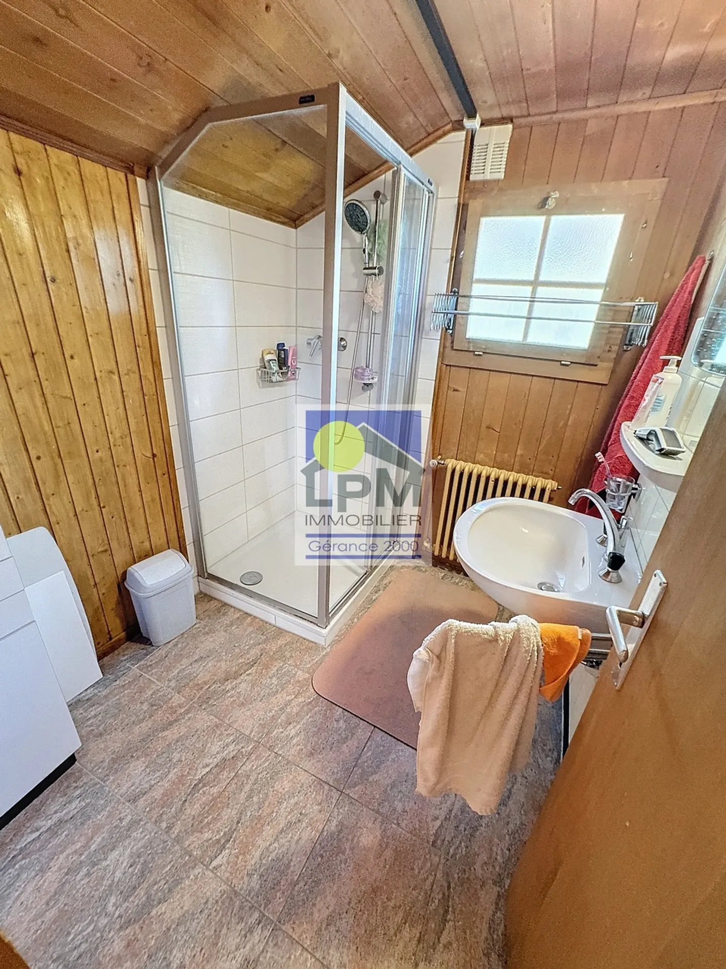 Chalet located in an exceptional setting with breathtaking views! - Photo 34 of 36