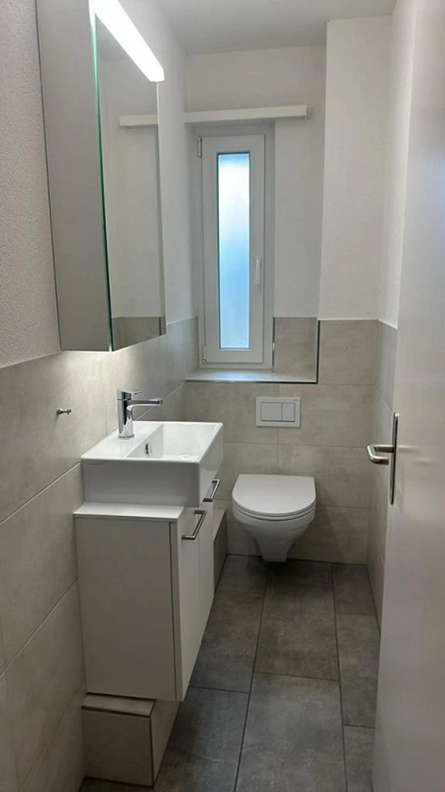 Modern Apartment - Your New Home! - Photo 9 of 9