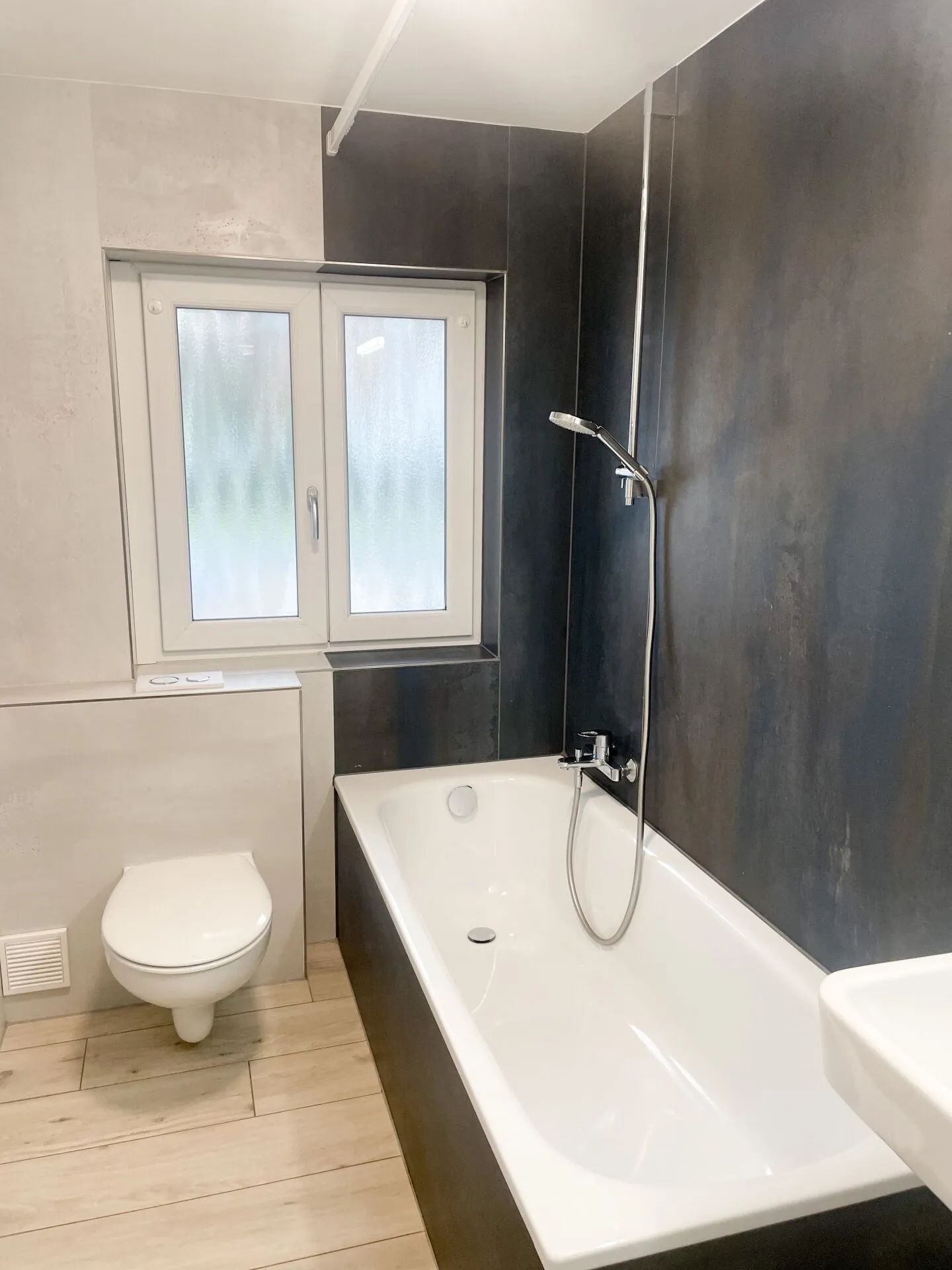 Renovated 3.5 Room Garden Apartment including Parking Space - Photo 7 of 17