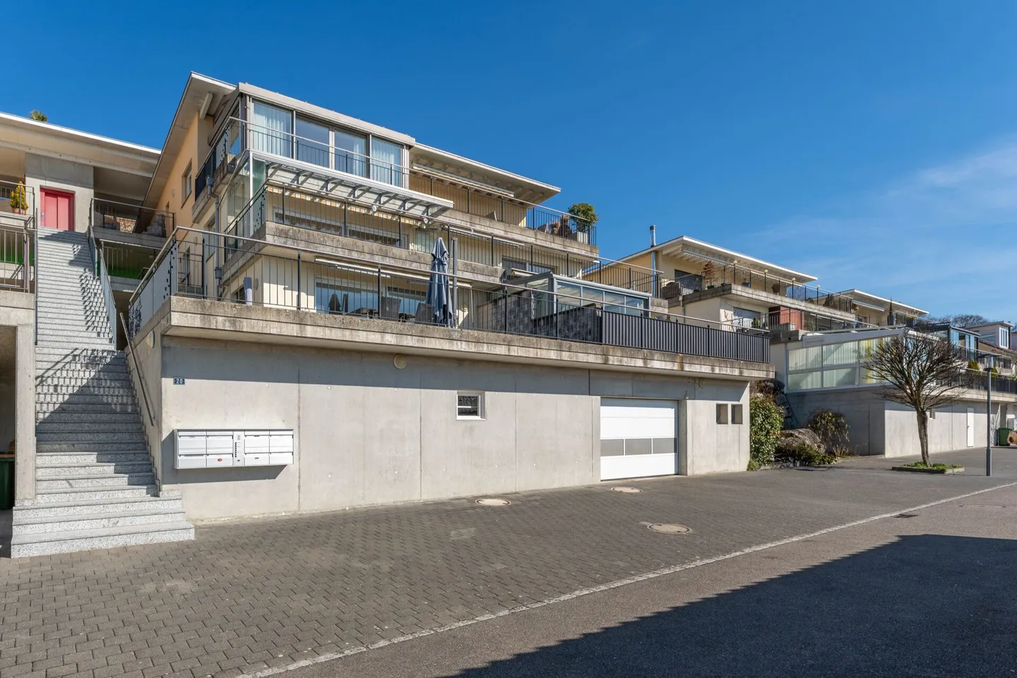 Appartement de rêve : Appartement en terrasse de 4 ½ pièces dans un emplacement calme - Photo 3 sur 13