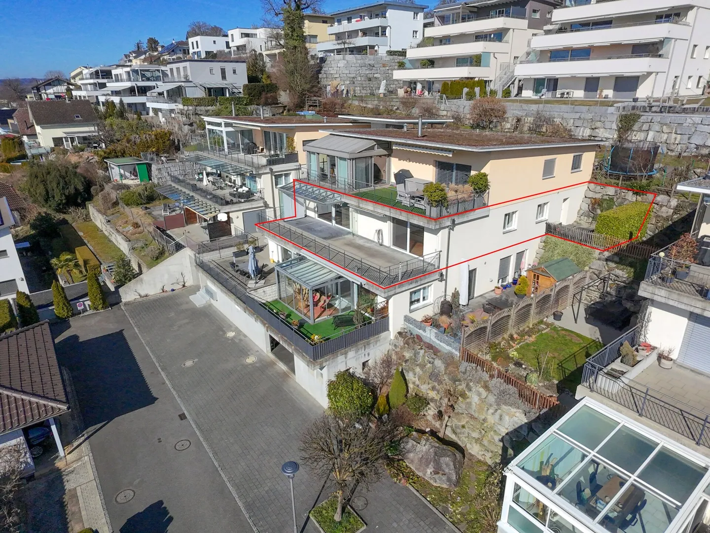 Appartement de rêve : Appartement en terrasse de 4 ½ pièces dans un emplacement calme - Photo 2 sur 13
