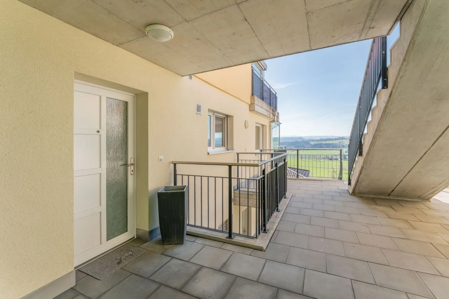 Appartement de rêve : Appartement en terrasse de 4 ½ pièces dans un emplacement calme - Photo 4 sur 13