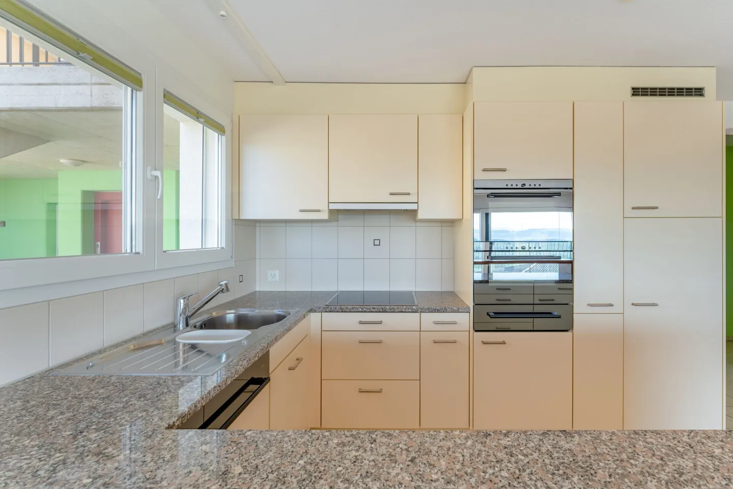 Appartement de rêve : Appartement en terrasse de 4 ½ pièces dans un emplacement calme - Photo 8 sur 13