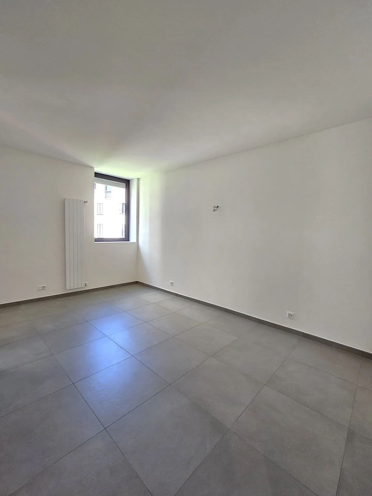 Nouveau 1,5 pièces - Photo 1 sur 2