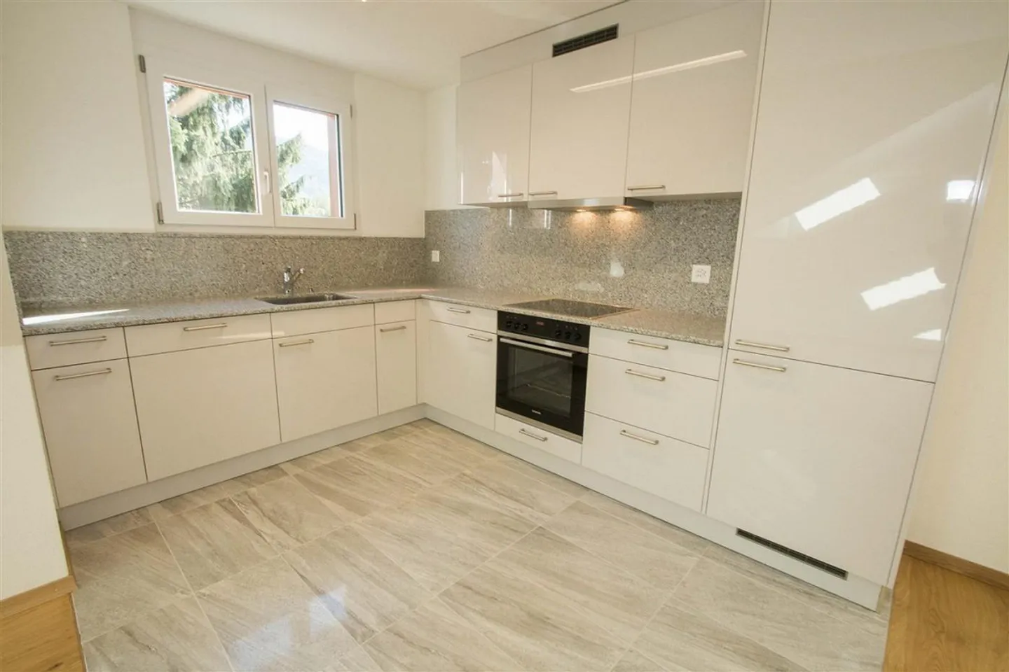 Premium-Penthouse mit Aussicht - Foto 5 von 10