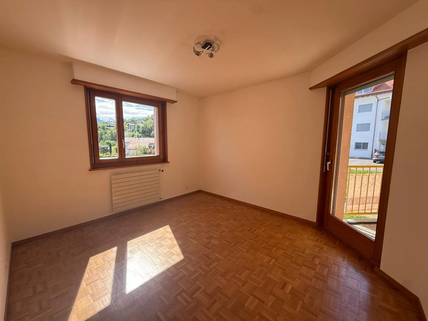 Appartamento 4.5 locali con balcone vista lago (2° piano) - Foto 8 di 11