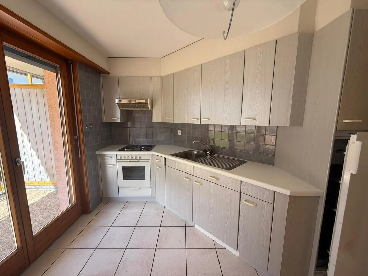 Appartamento 4.5 locali con balcone vista lago (2° piano) - Foto 10 di 11