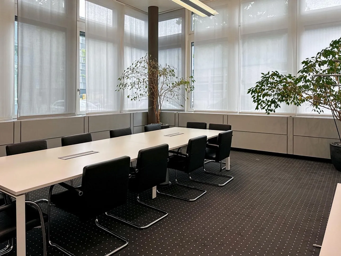 Ottieni uffici open space pronti all'uso per 10 persone presso Regus Dammstrasse - Foto 1 di 7