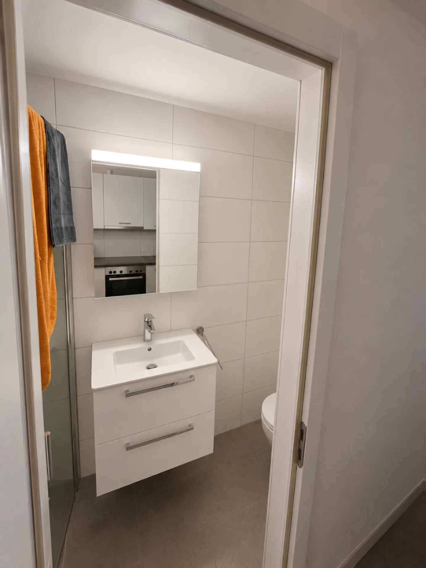 Charmant appartement 2.5 pièces - Photo 2 sur 5