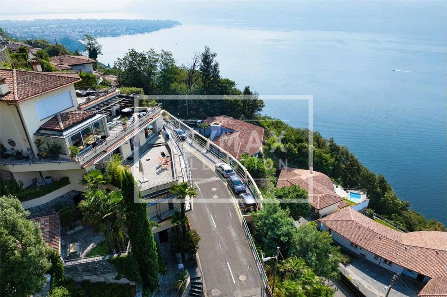 Exclusive 6.5-room apartment in a dream location - Photo 1 of 13