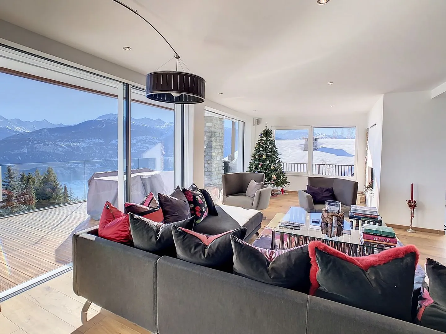 Chalet de Luxe à Crans - Photo 2 sur 5