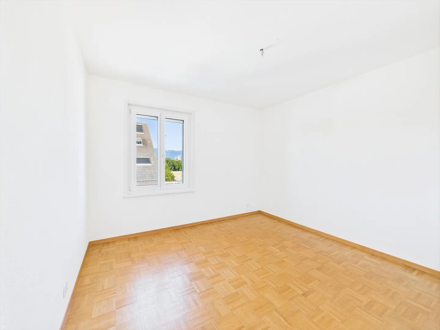 Charming 4.5-room apartment in Epautheyres - Photo 8 of 12
