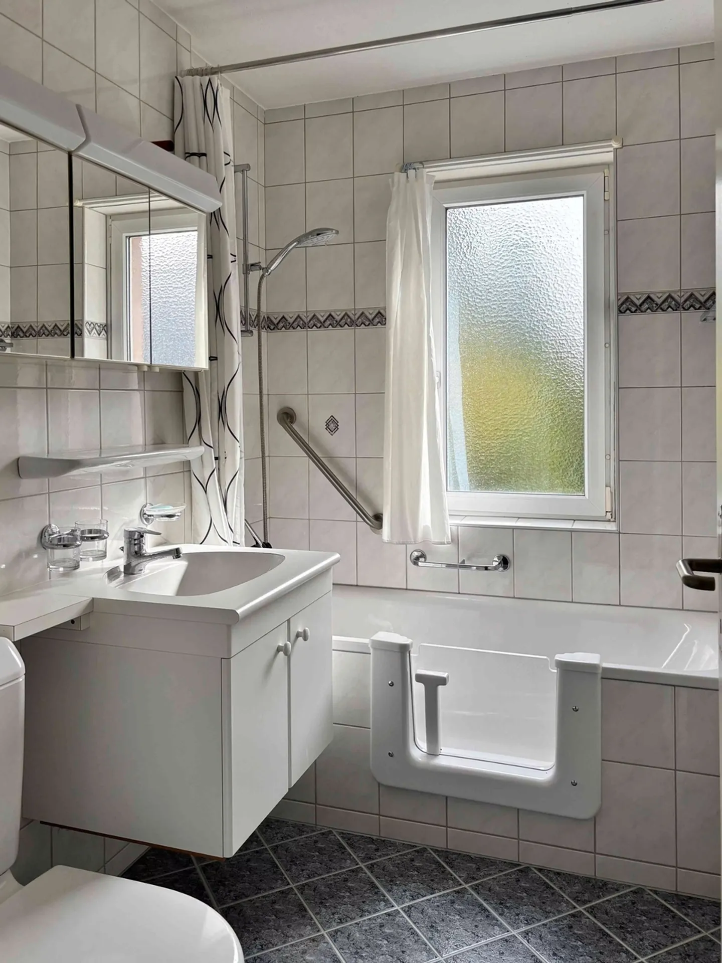 Luminoso appartamento di 4,5 stanze con balcone a Frauenfeld - Foto 8 di 13