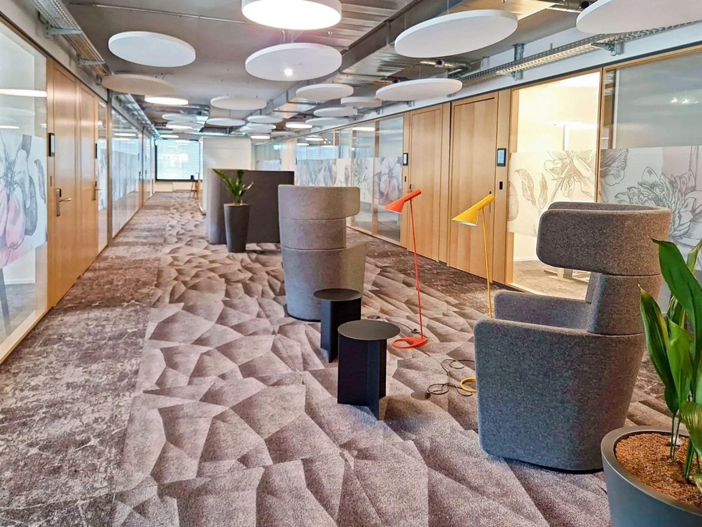 Espace de bureau privé pour 40 personnes à Regus Spoom Oerlikon - Photo 2 sur 9