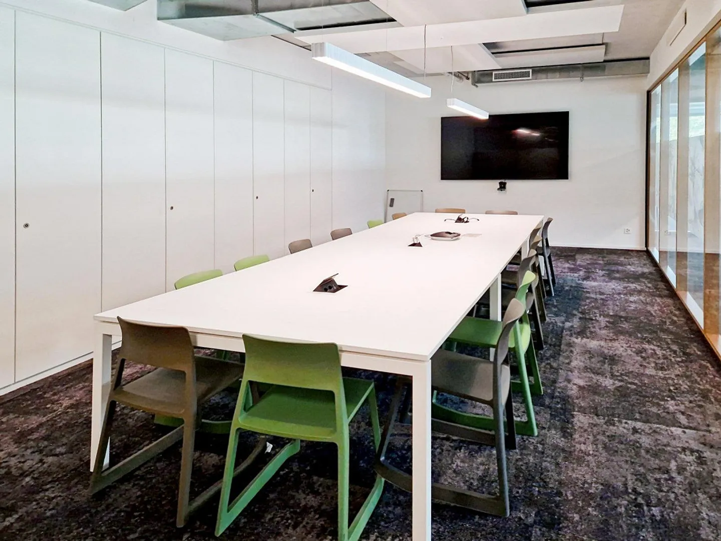 Espace de bureau privé pour 40 personnes à Regus Spoom Oerlikon - Photo 5 sur 9