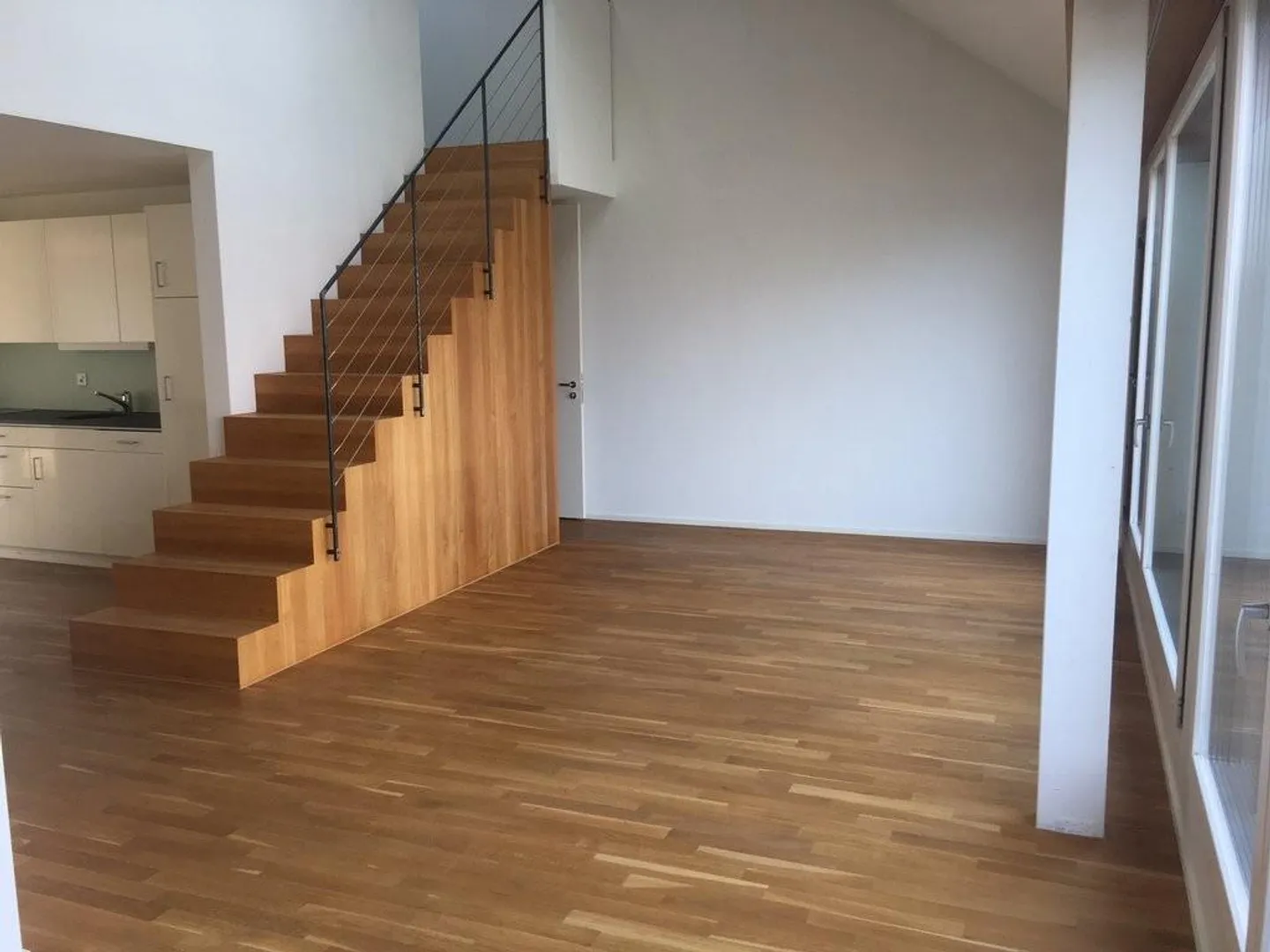 Modern, spacious penthouse apartment near SBB train station - Photo 3 of 9