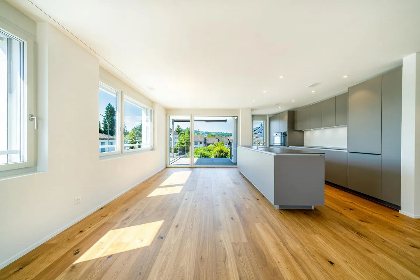 Centrale e soleggiato - abitare confortevole con vista - Foto 2 di 5