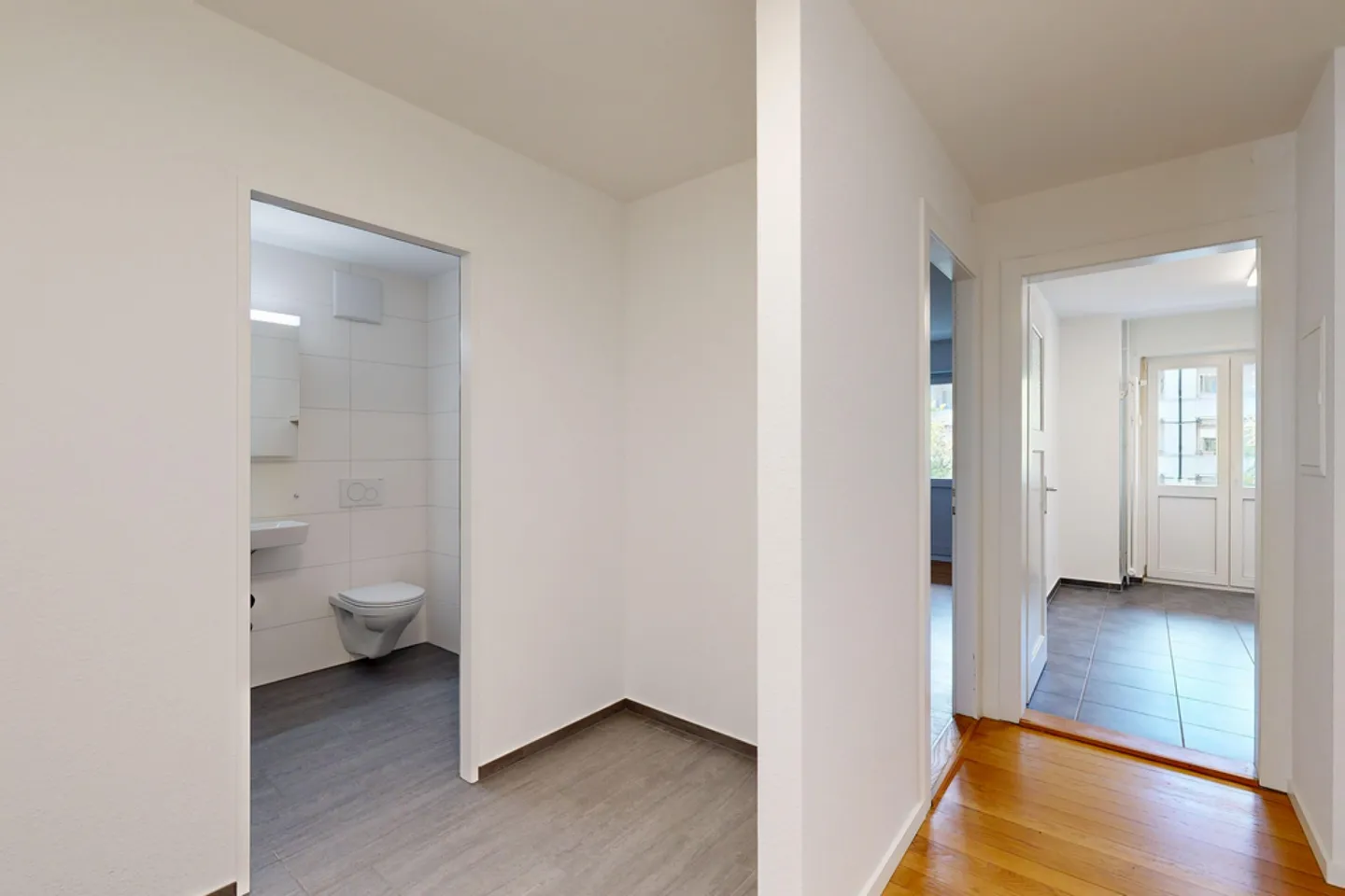 Apartment for rent - Photo 8 of 9
