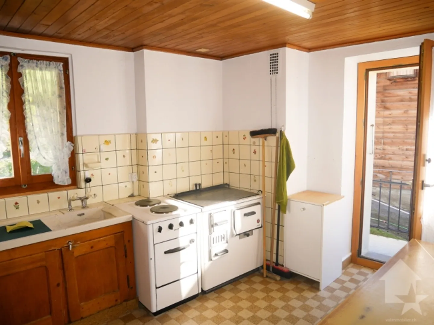 4.5 rooms, to renovate in the village house in Chandonne - Photo 3 of 13
