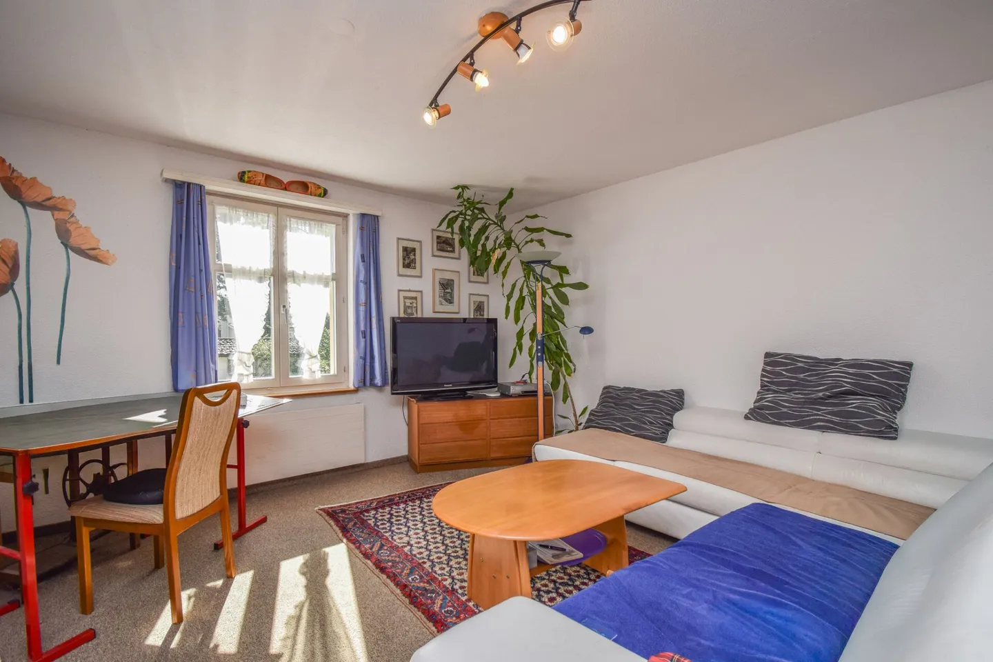 Mehrfamilienhaus (ZFH) mit grosszügiger Gewerbefläche und Nebengebäude in Erlen; BR: 6.00% - Foto 6 von 25