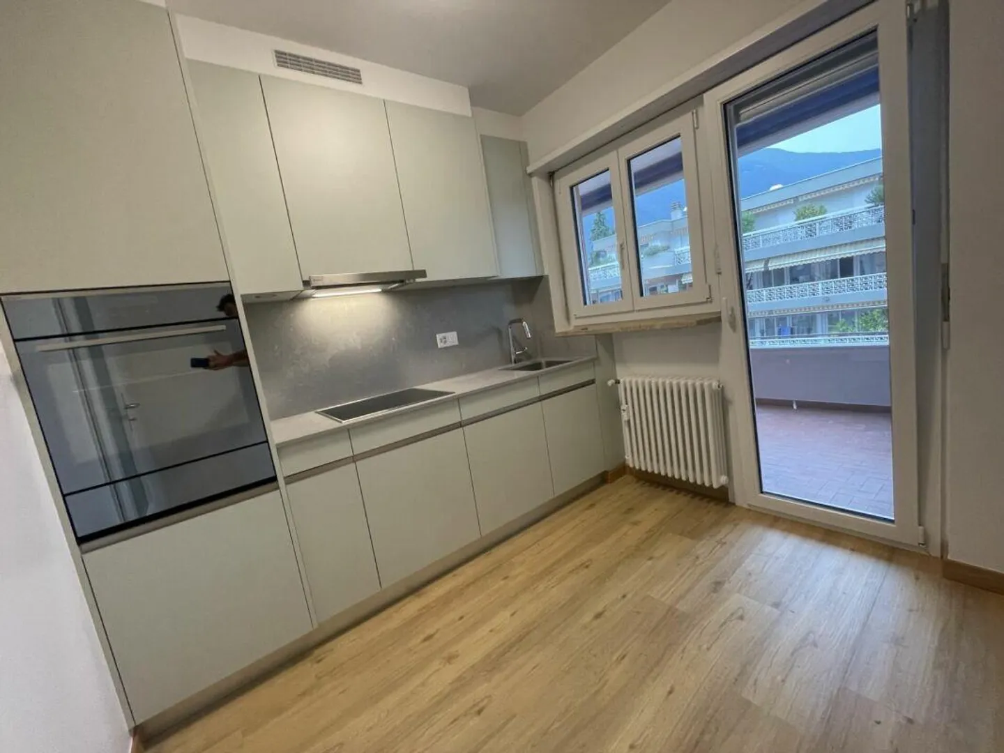 ASCONA - Appartement 3 1/2 pièces au centre, fraîchement rénové - Photo 3 sur 9