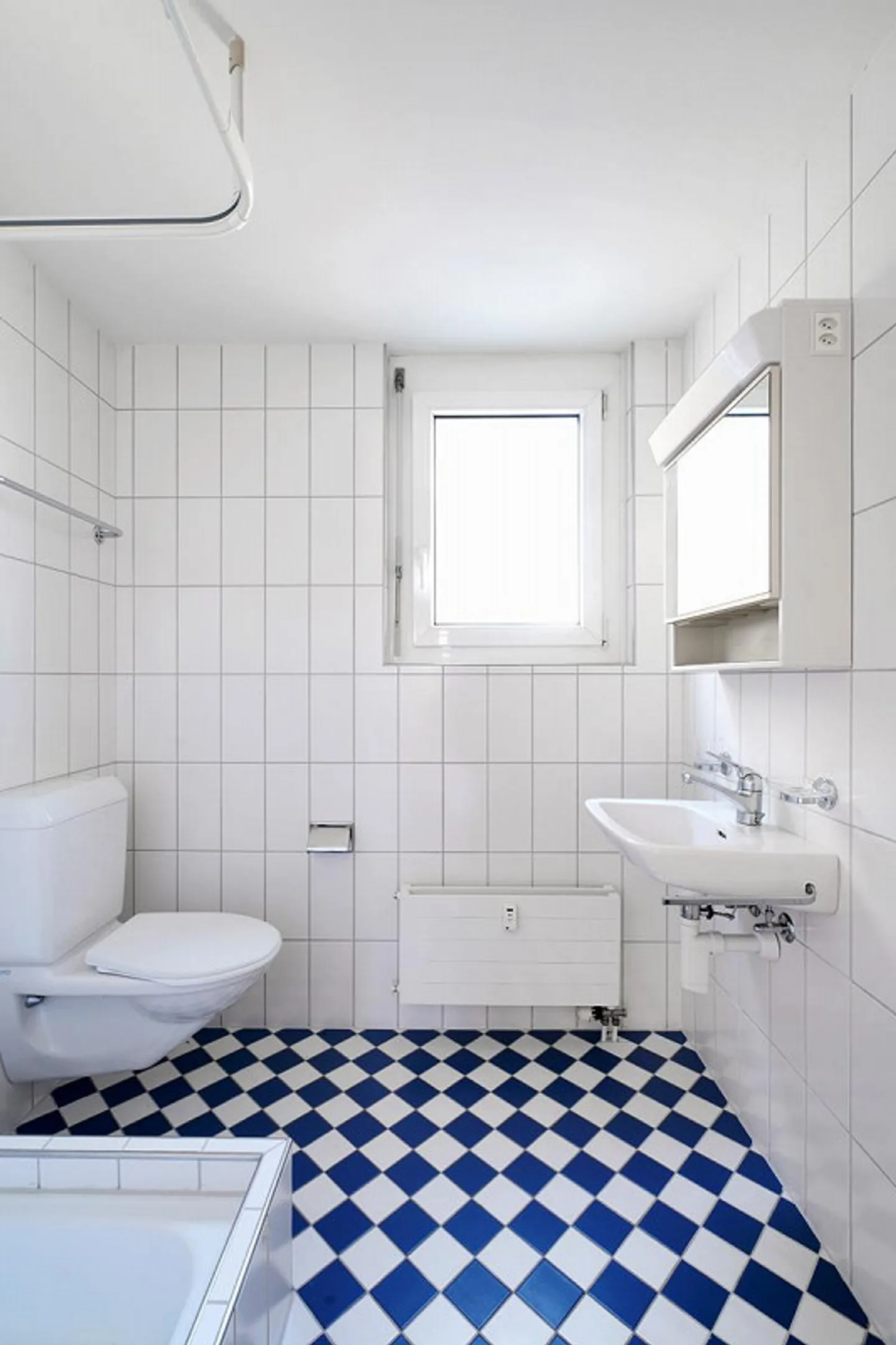 Ampio appartamento di 1,5 locali con area giardino - Foto 4 di 7