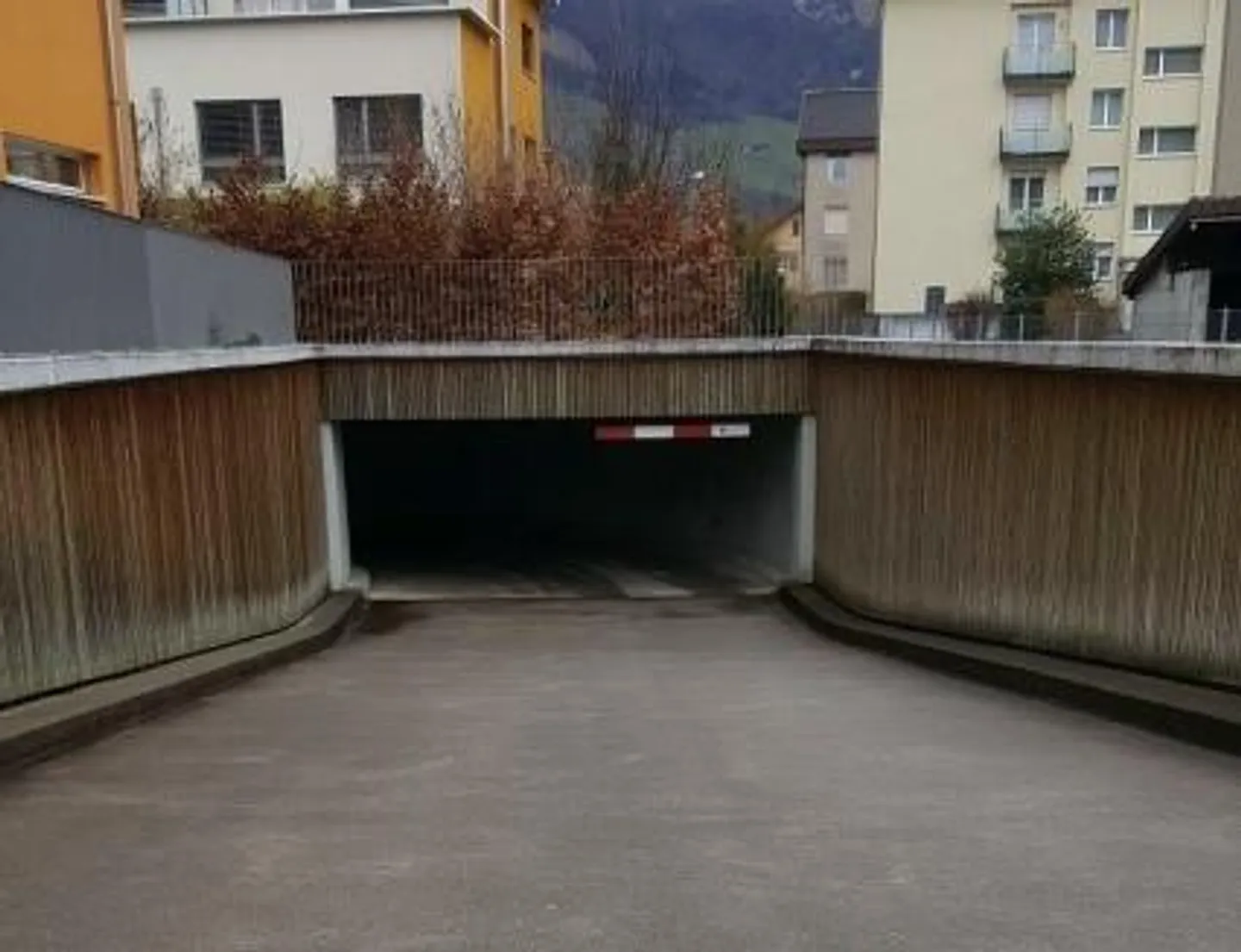 Place de parking souterrain dans un emplacement central avec option de recharge électrique - Photo 1 sur 1