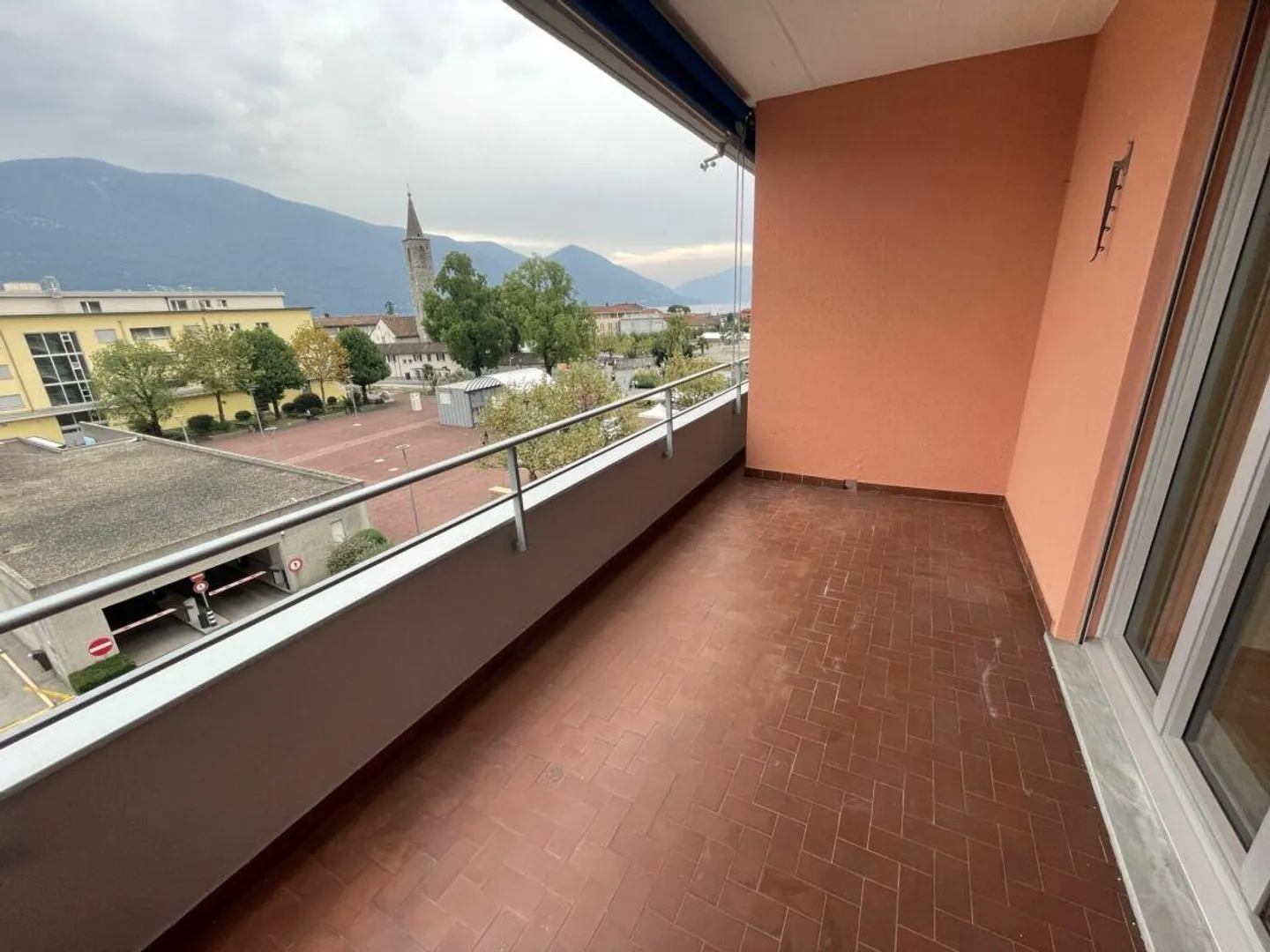 ASCONA - Appartement 3 1/2 pièces au centre, fraîchement rénové - Photo 8 sur 9