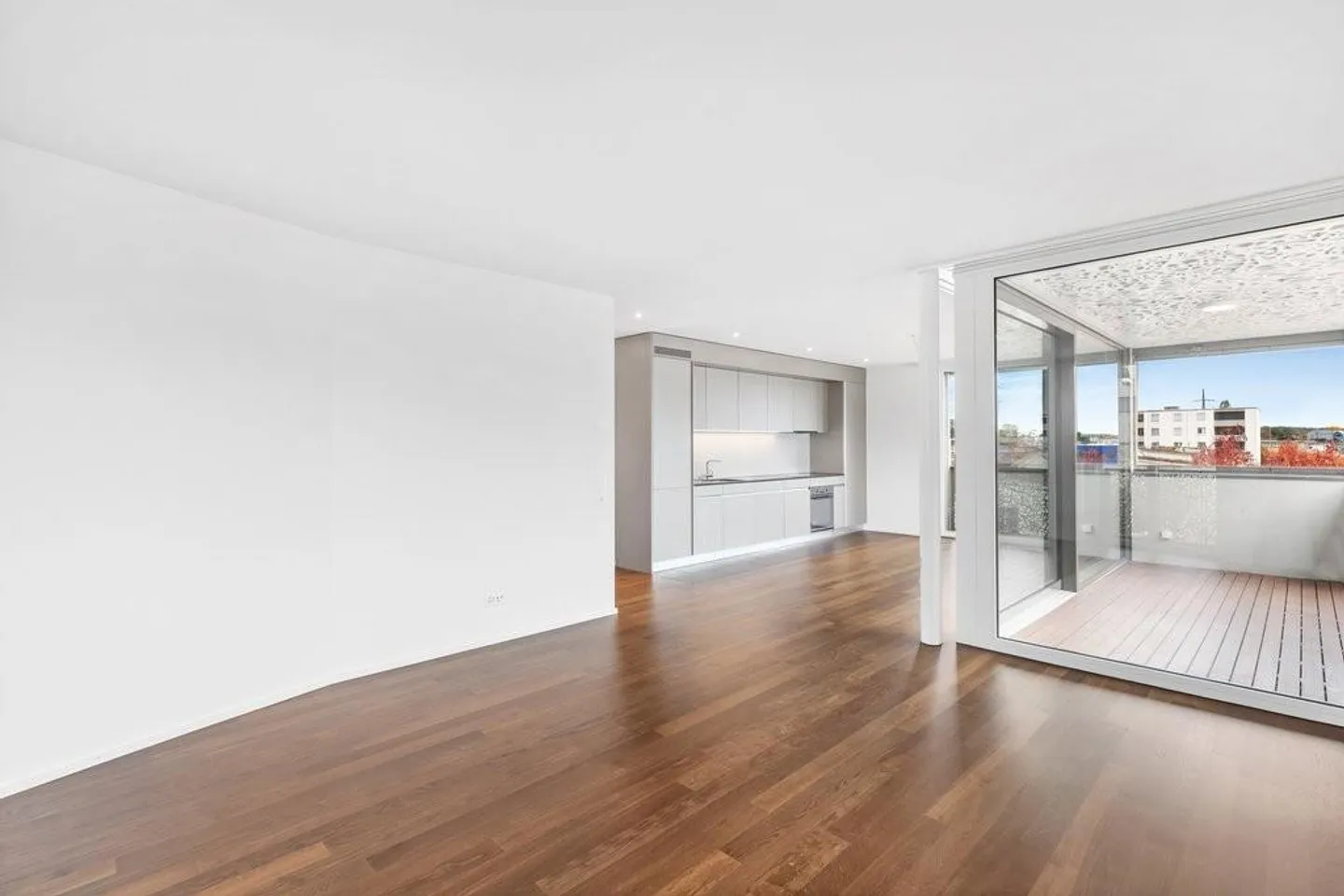 Central, modern, close to nature - Photo 1 of 11