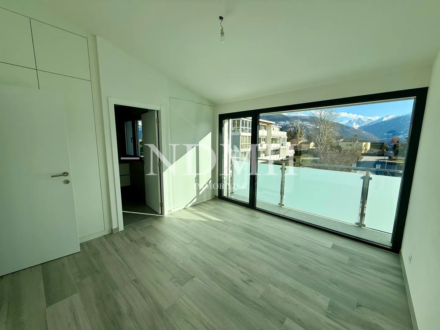 Villa jumelée d'exception - Photo 6 sur 11