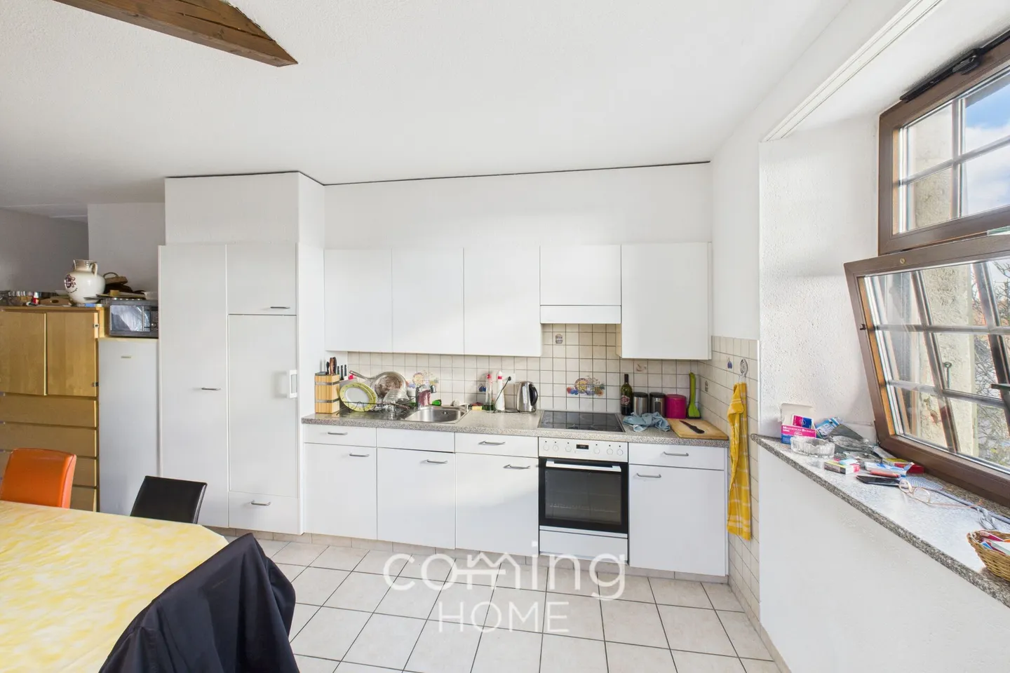 Vivre sous le toit - Appartement de 4,5 pièces à Oensingen avec valeur ajoutée - Photo 2 sur 15