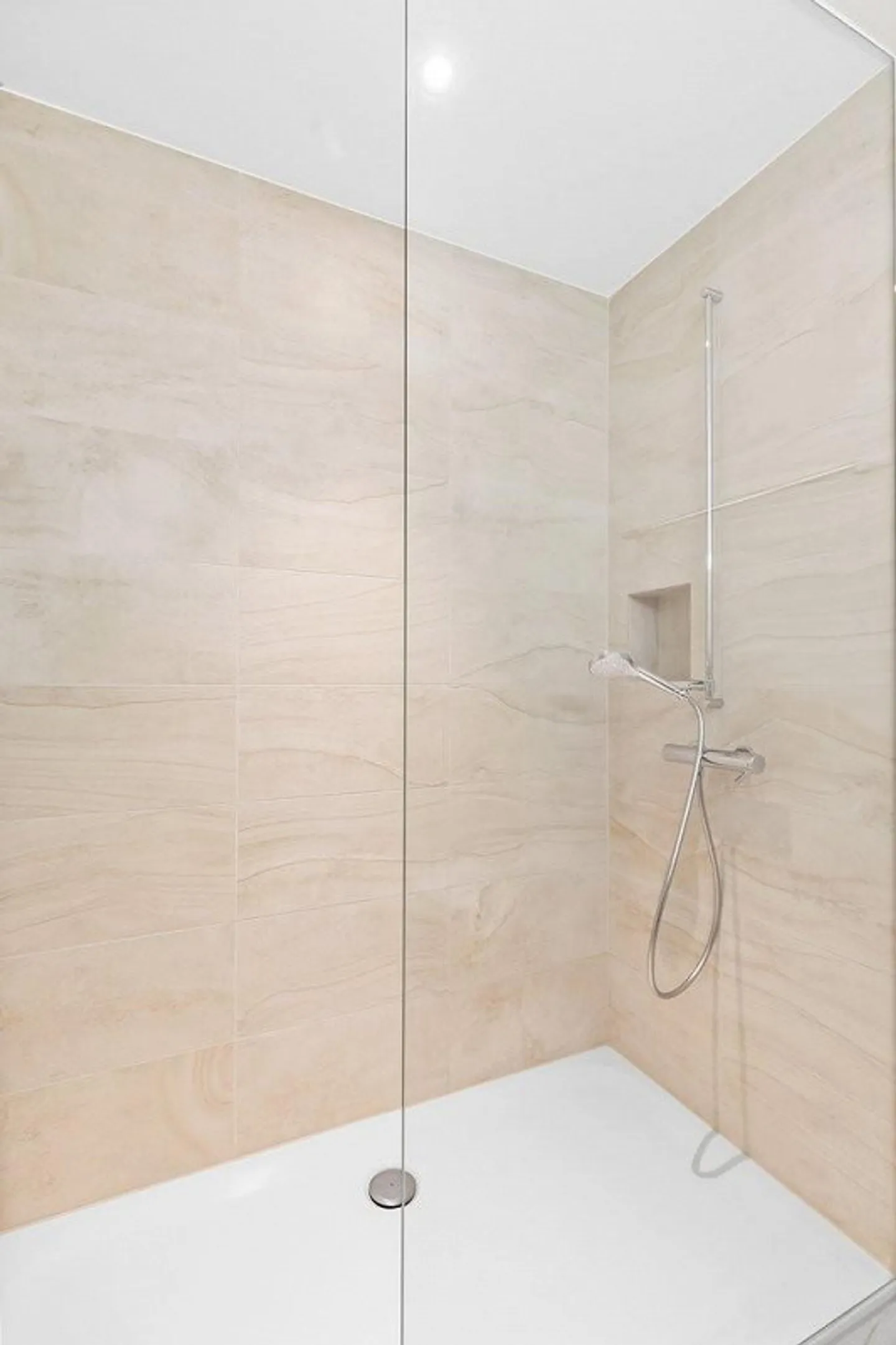 Central, modern, close to nature - Photo 8 of 11