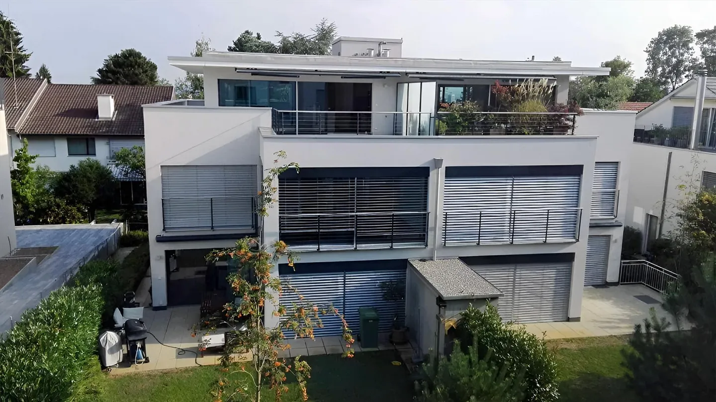 Appartamento attico moderno di 5,5 stanze a Binningen, Canton BL - Unico... - Foto 1 di 14